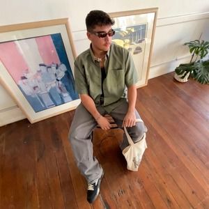 Meet your Posher, Adam